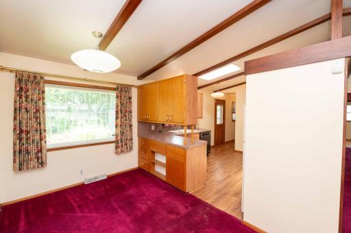 6229 10th Street N, Oakdale, MN 55128