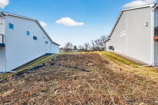221 McCarrons Place W, Roseville, MN 55113
