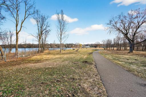 221 McCarrons Place W, Roseville, MN 55113