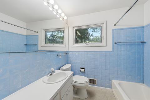 main floor full bath