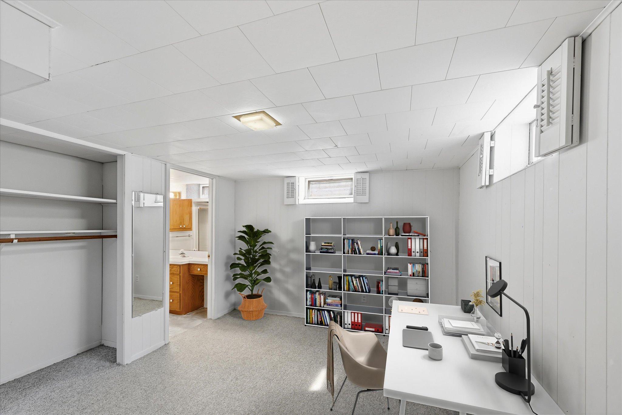 Virtual office/possible 4th bedroom