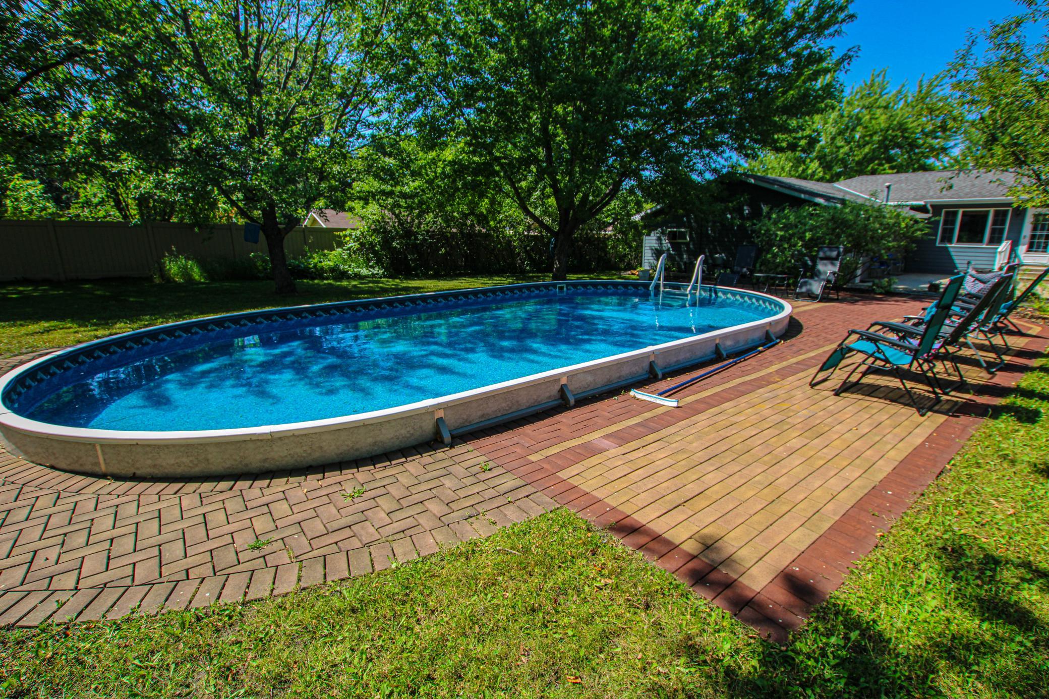 Pool.jpg