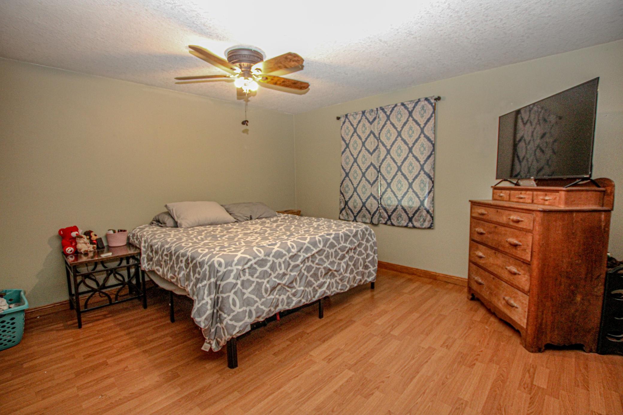Primary Bedroom.jpg