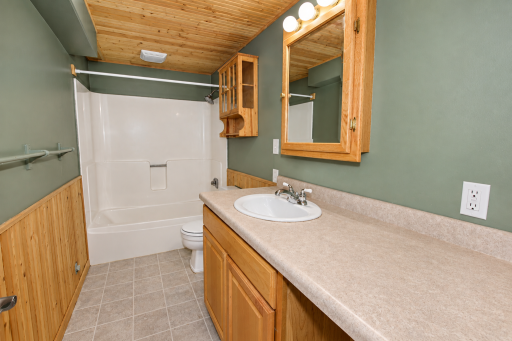 1712 Cranberry Lane NE, Alexandria, MN 56308