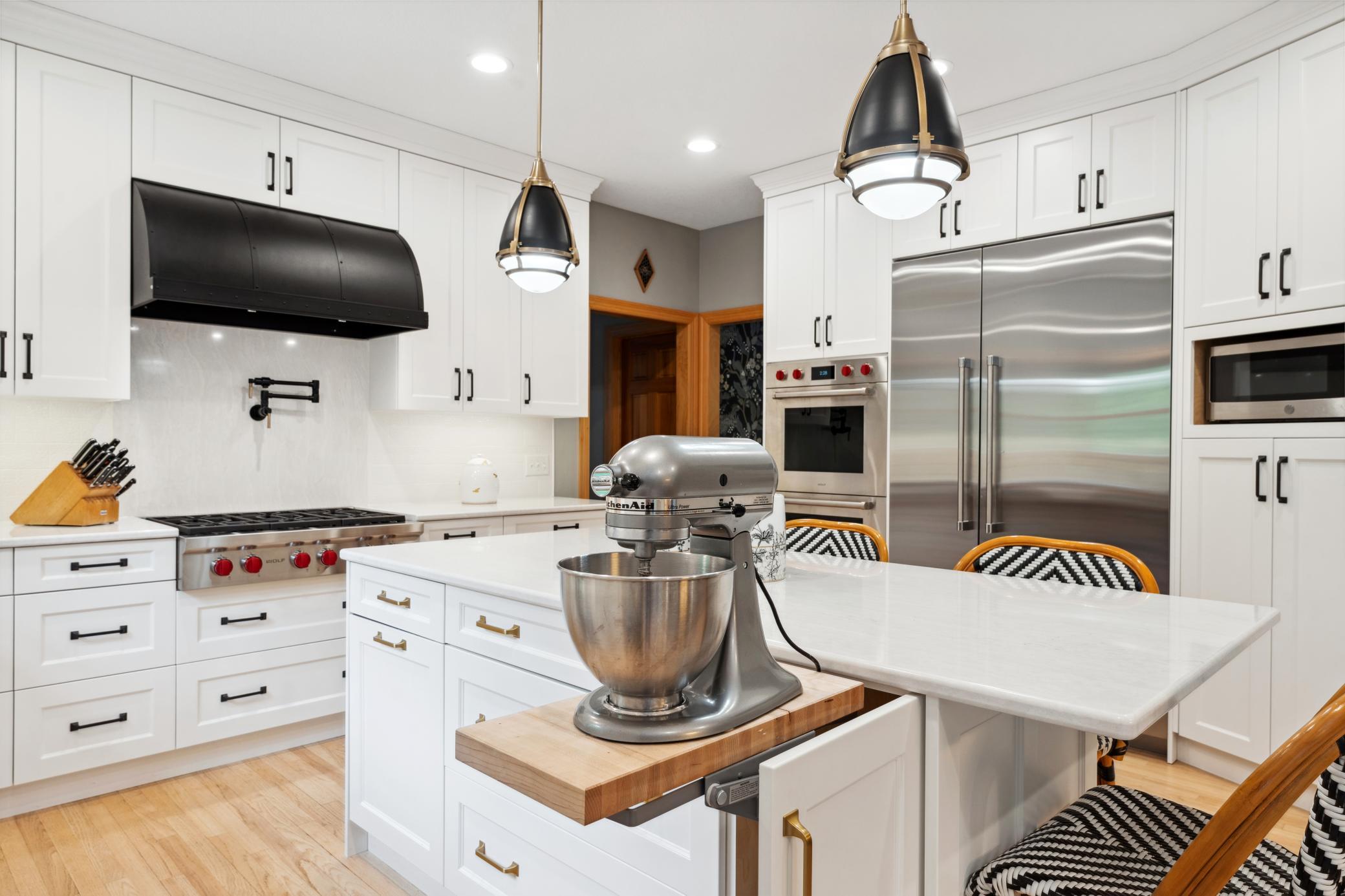 A built-in stand mixer lift system; one of those details you never knew you needed until you have it, and then you cannot imagine life without it.