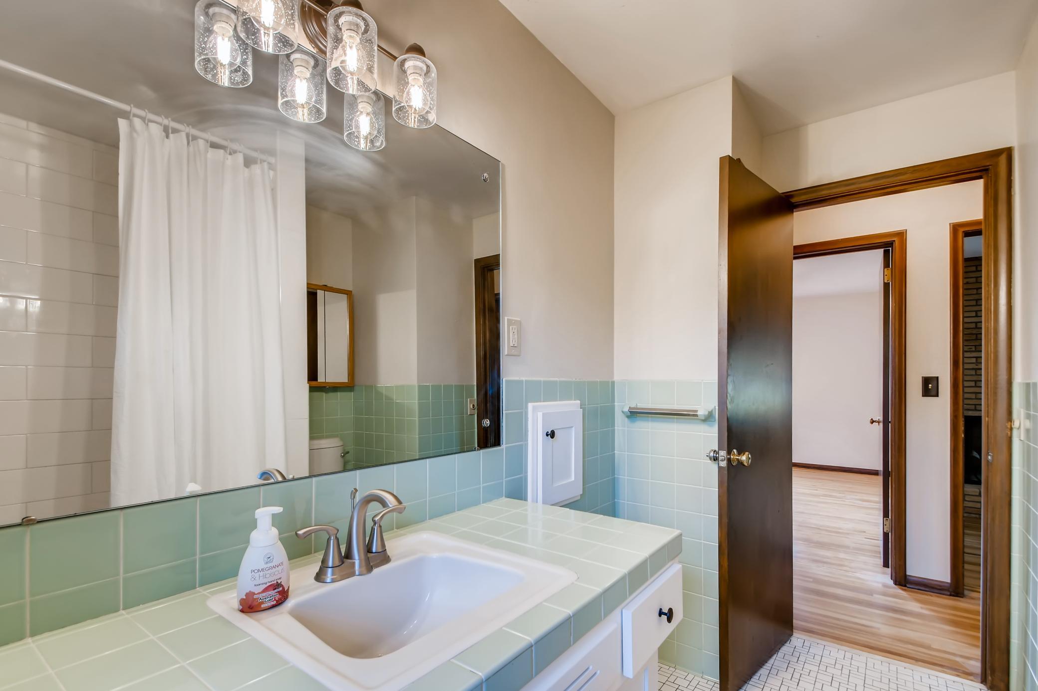 7424 16th Ave S Minneapolis MN-print-017-016-Master Bathroom-3600x2400-300dpi.jpg