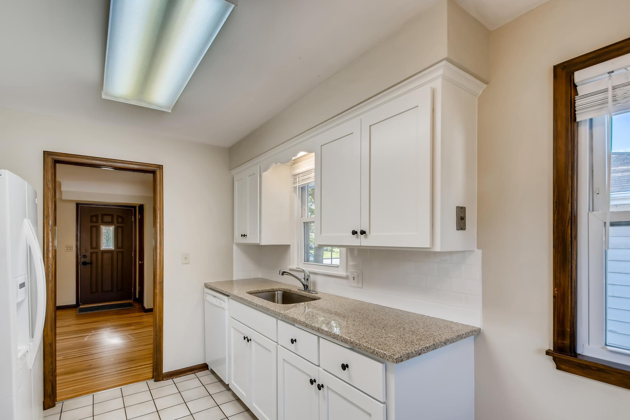 7424 16th Ave S Minneapolis MN-print-010-010-Kitchen-3600x2400-300dpi.jpg
