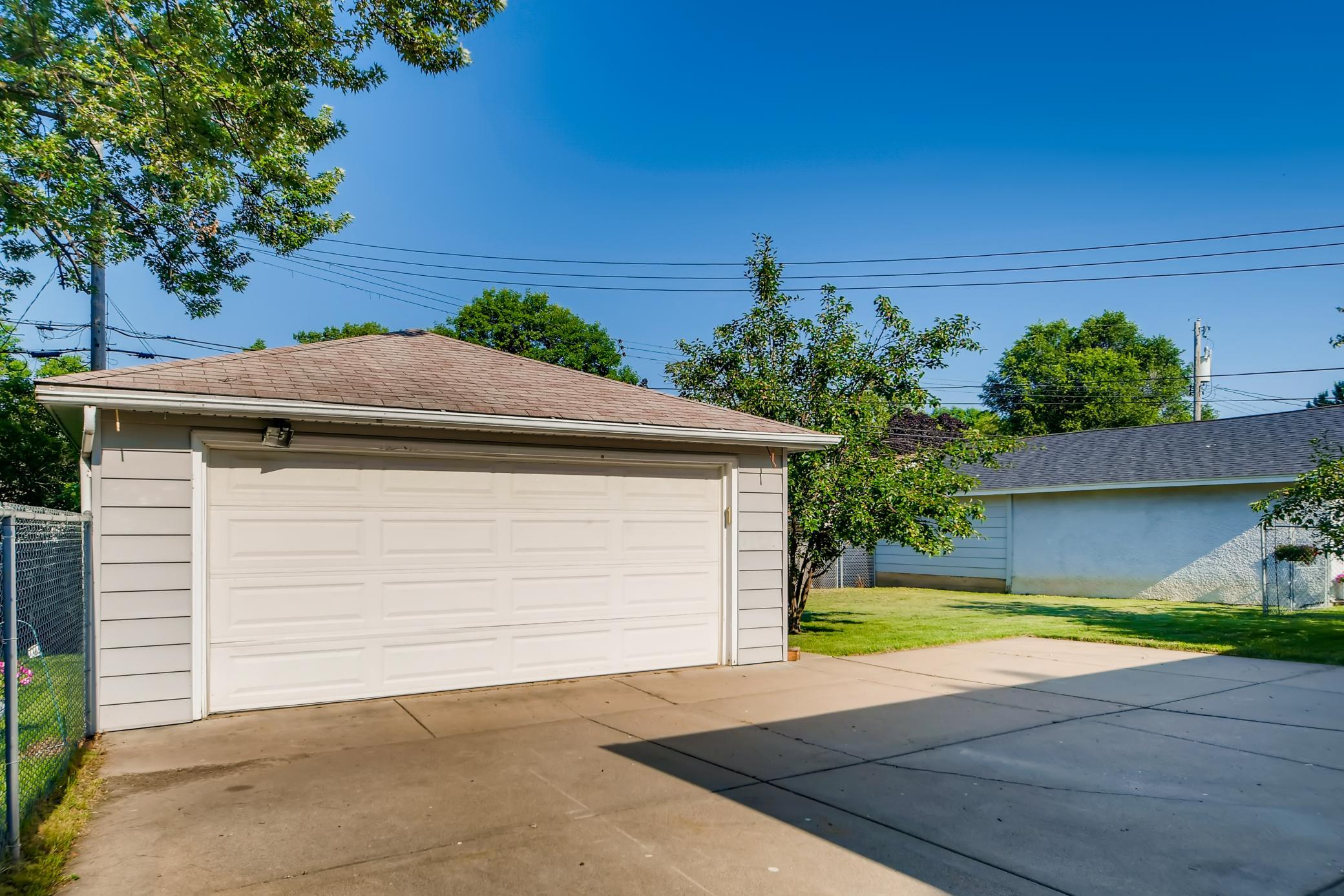 7424 16th Ave S Minneapolis MN-print-039-037-Garage-3600x2401-300dpi.jpg