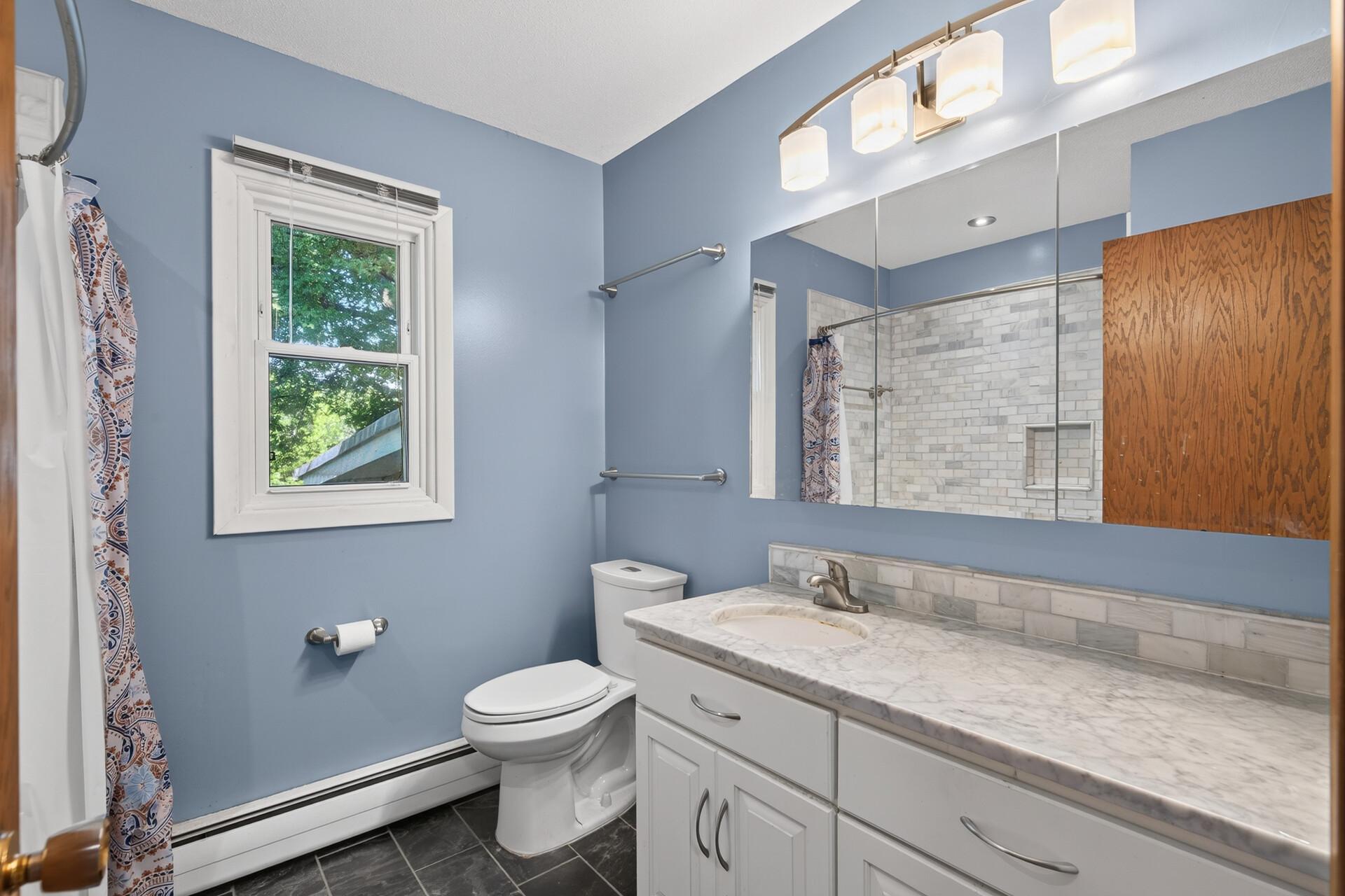 Upper full bathroom.jpg