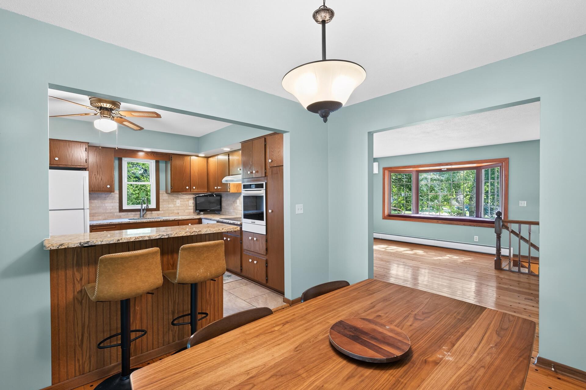 Dining Room.jpg