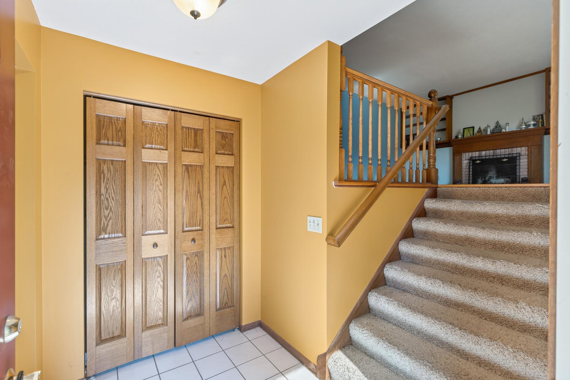 Foyer.jpg
