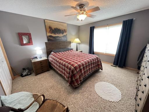 18060 Kindred Court, Lakeville, MN 55044
