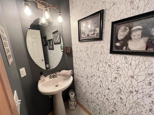 18060 Kindred Court, Lakeville, MN 55044