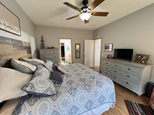 18060 Kindred Court, Lakeville, MN 55044