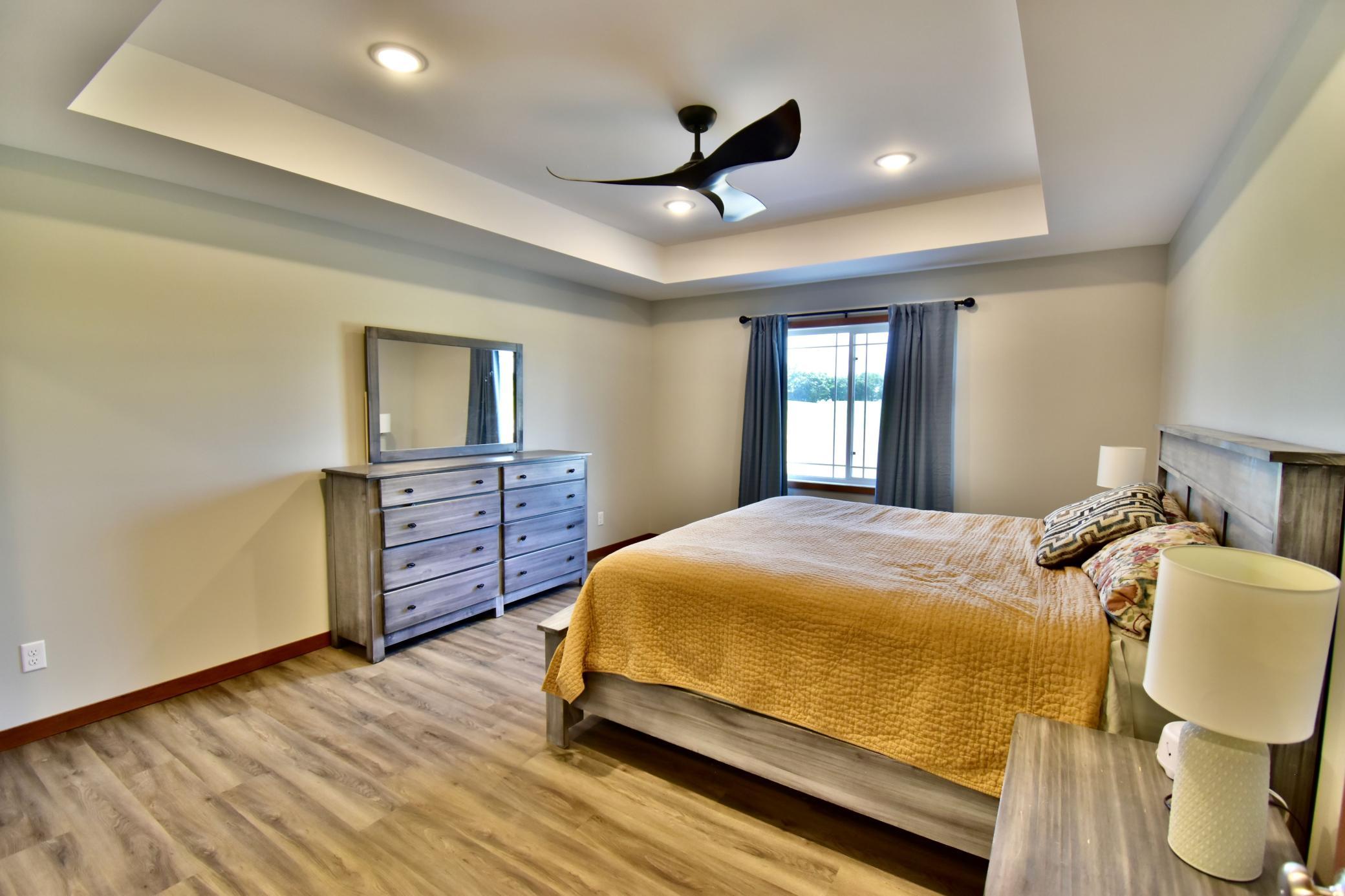 Neal - Townhouse on GrayStone - 16.jpg