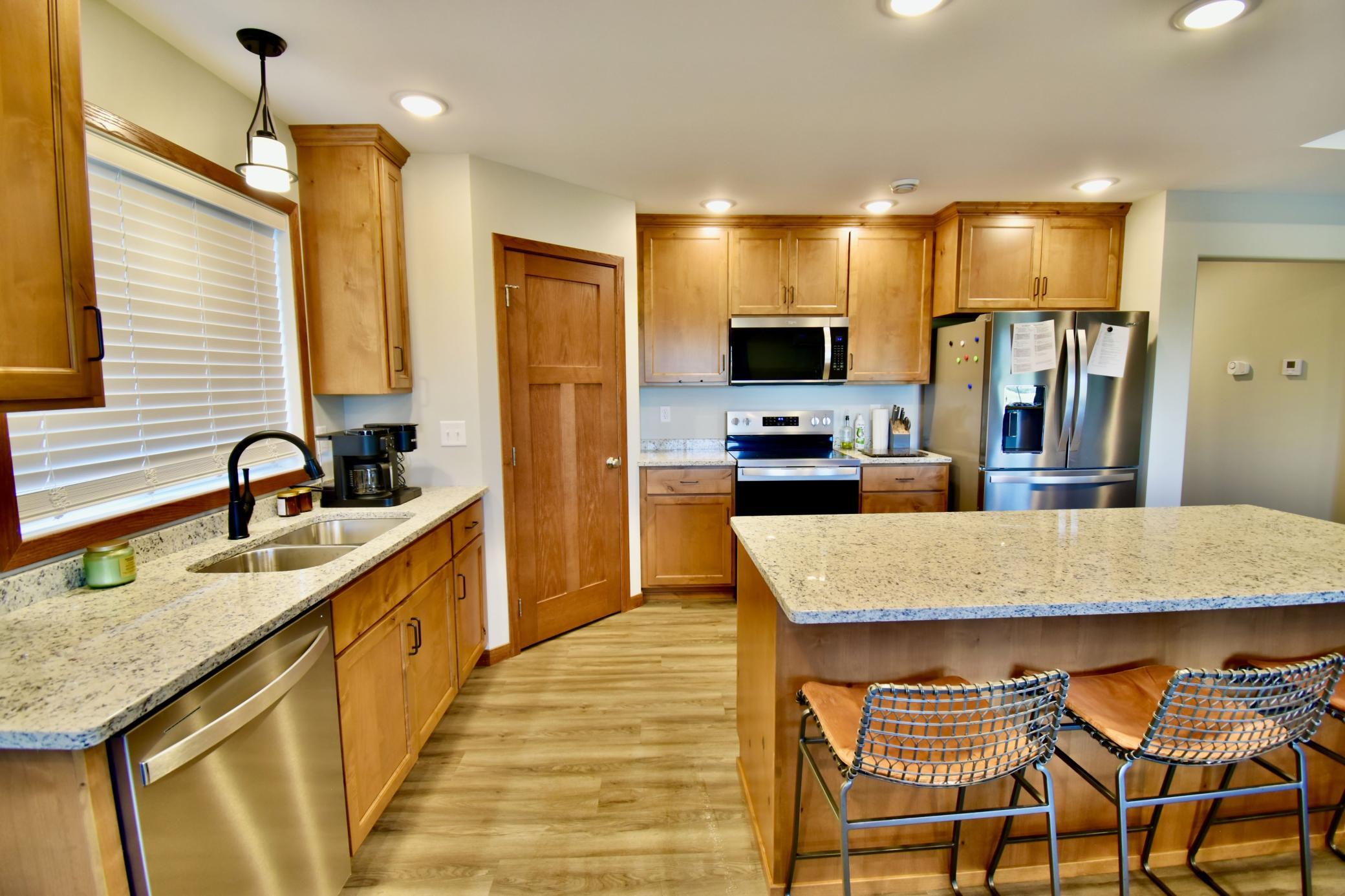 Neal - Townhouse on GrayStone - 11.jpg