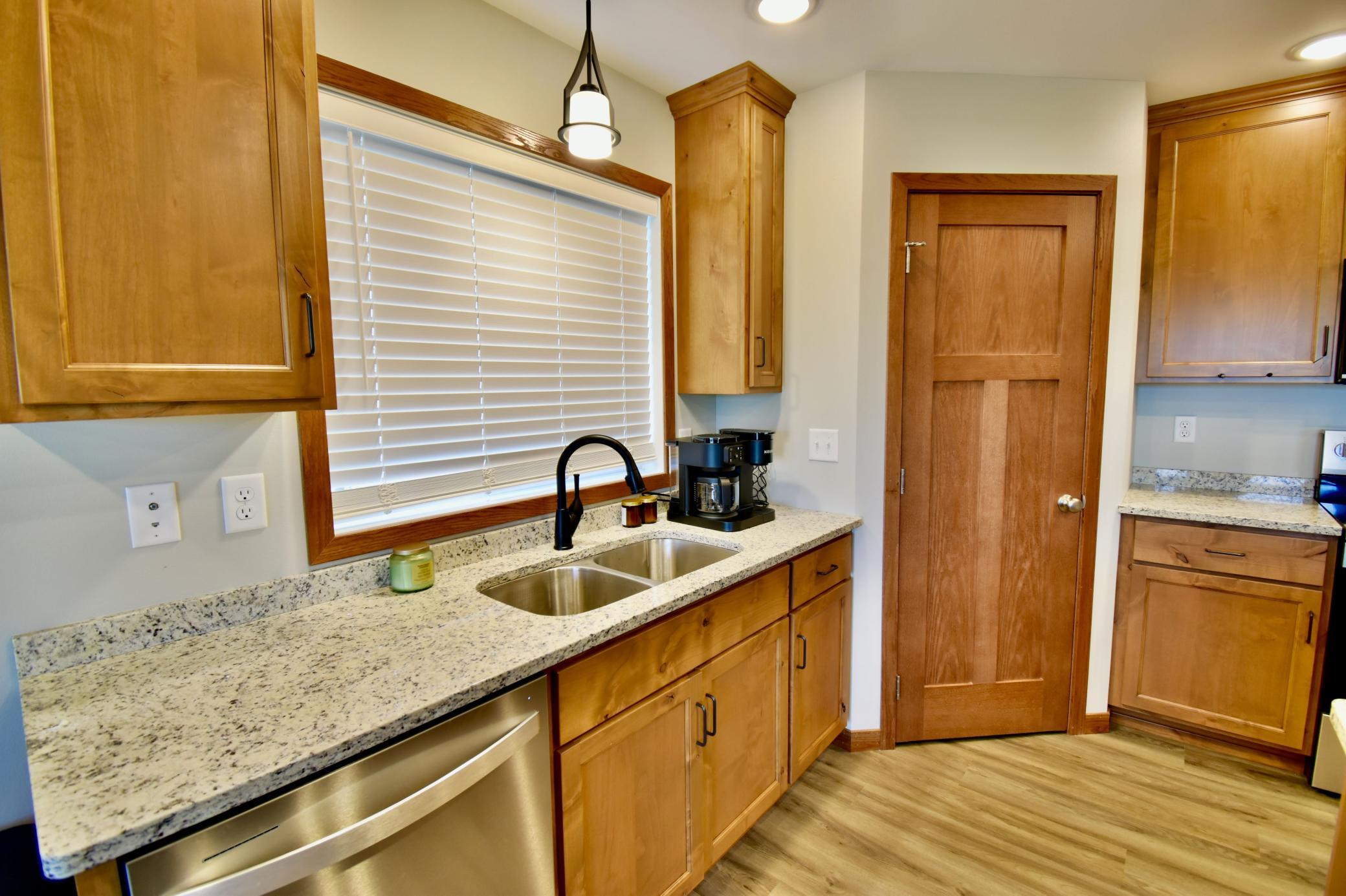 Neal - Townhouse on GrayStone - 12.jpg