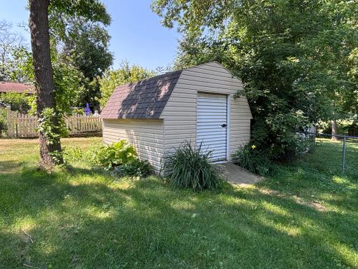2110 Darling Avenue E, Alexandria, MN 56308