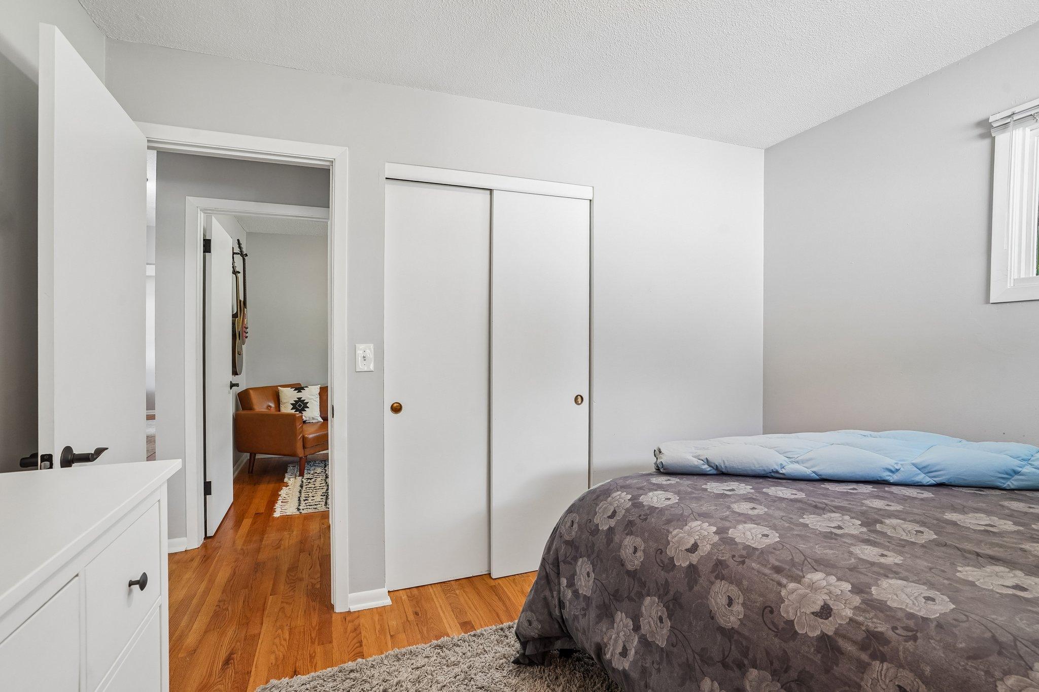 24-web-or-mls-Terrace Dr-S1807-024.jpg