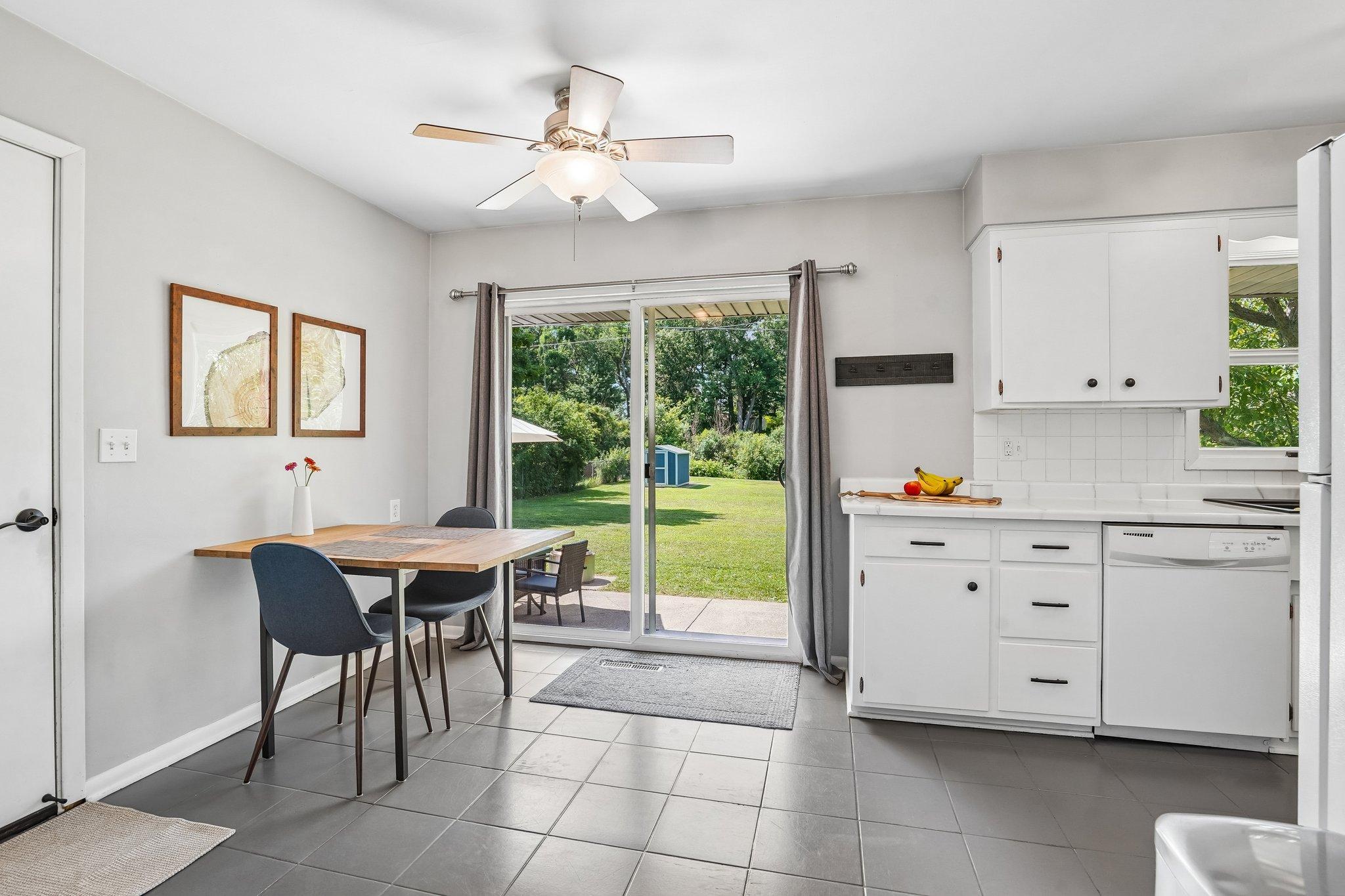 9-web-or-mls-Terrace Dr-S1807-009.jpg