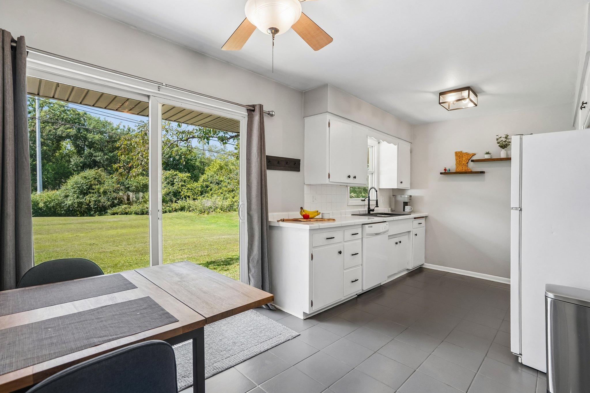 10-web-or-mls-Terrace Dr-S1807-010.jpg