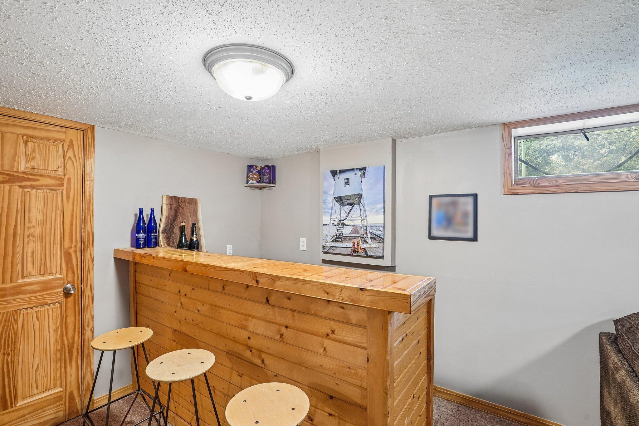 32-web-or-mls-Terrace Dr-S1807-032.jpg
