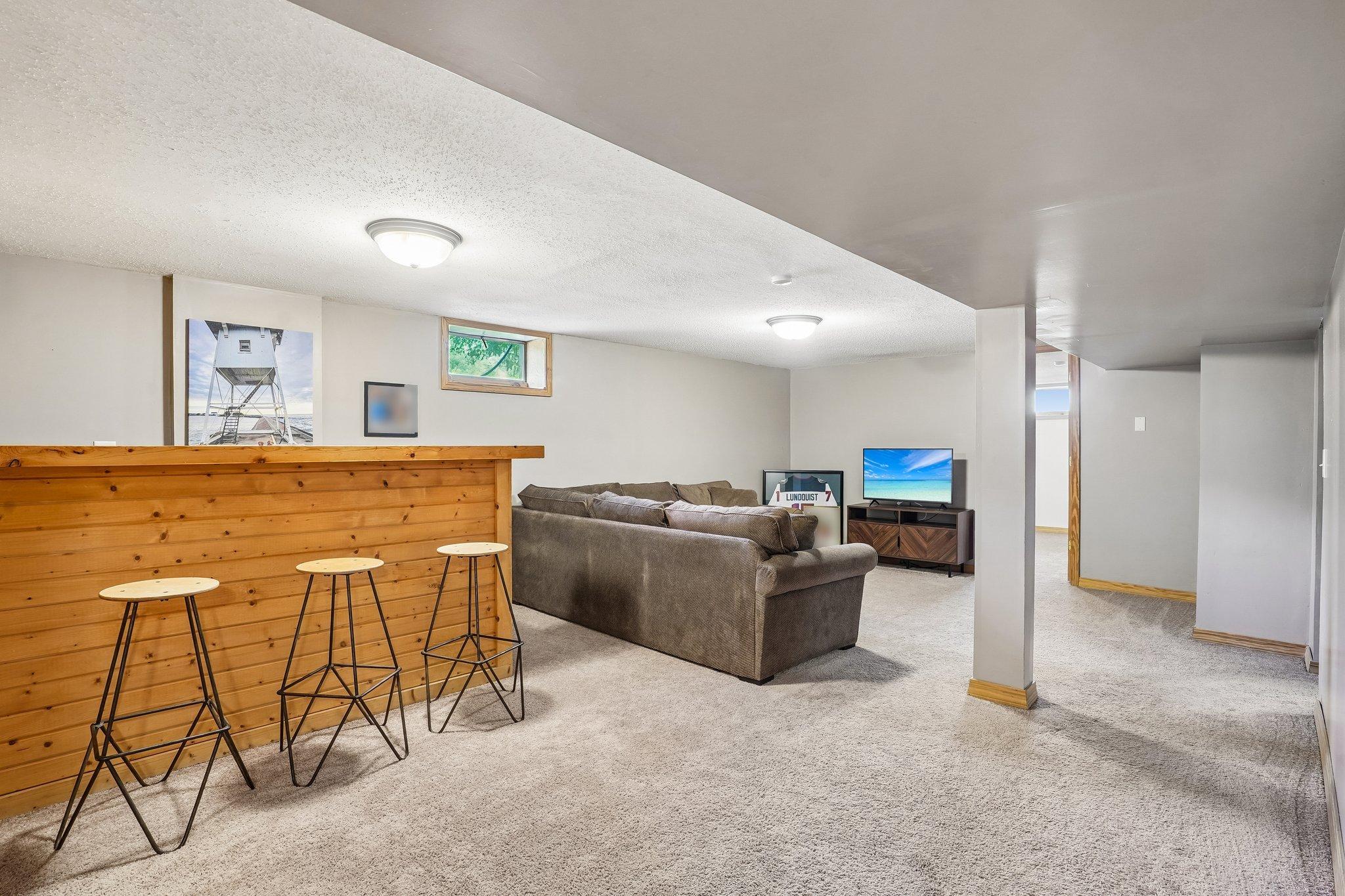 30-web-or-mls-Terrace Dr-S1807-030.jpg