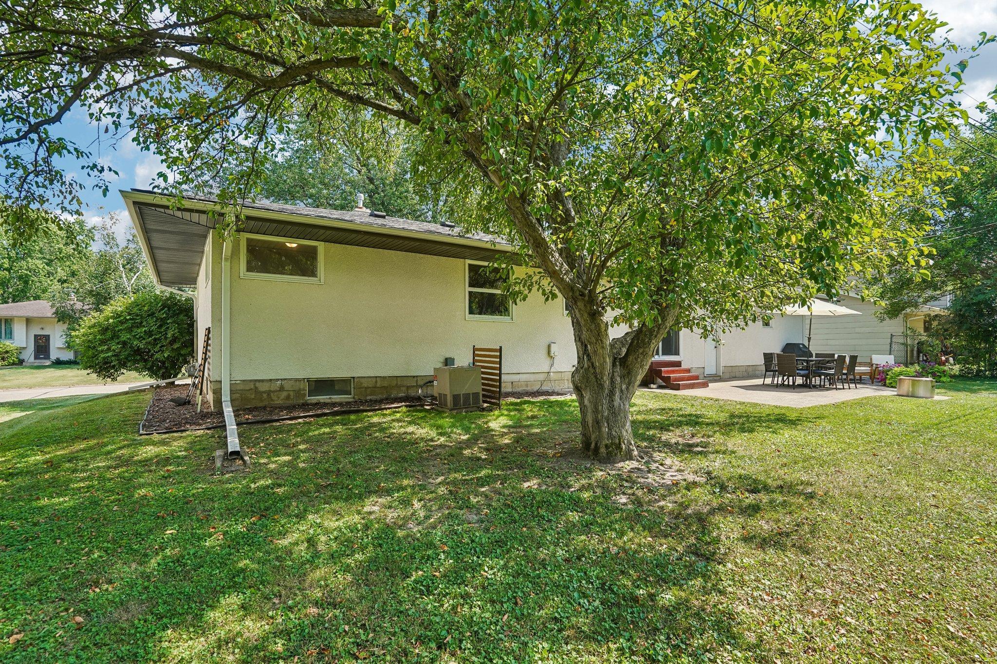 42-web-or-mls-Terrace Dr-S1807-042.jpg