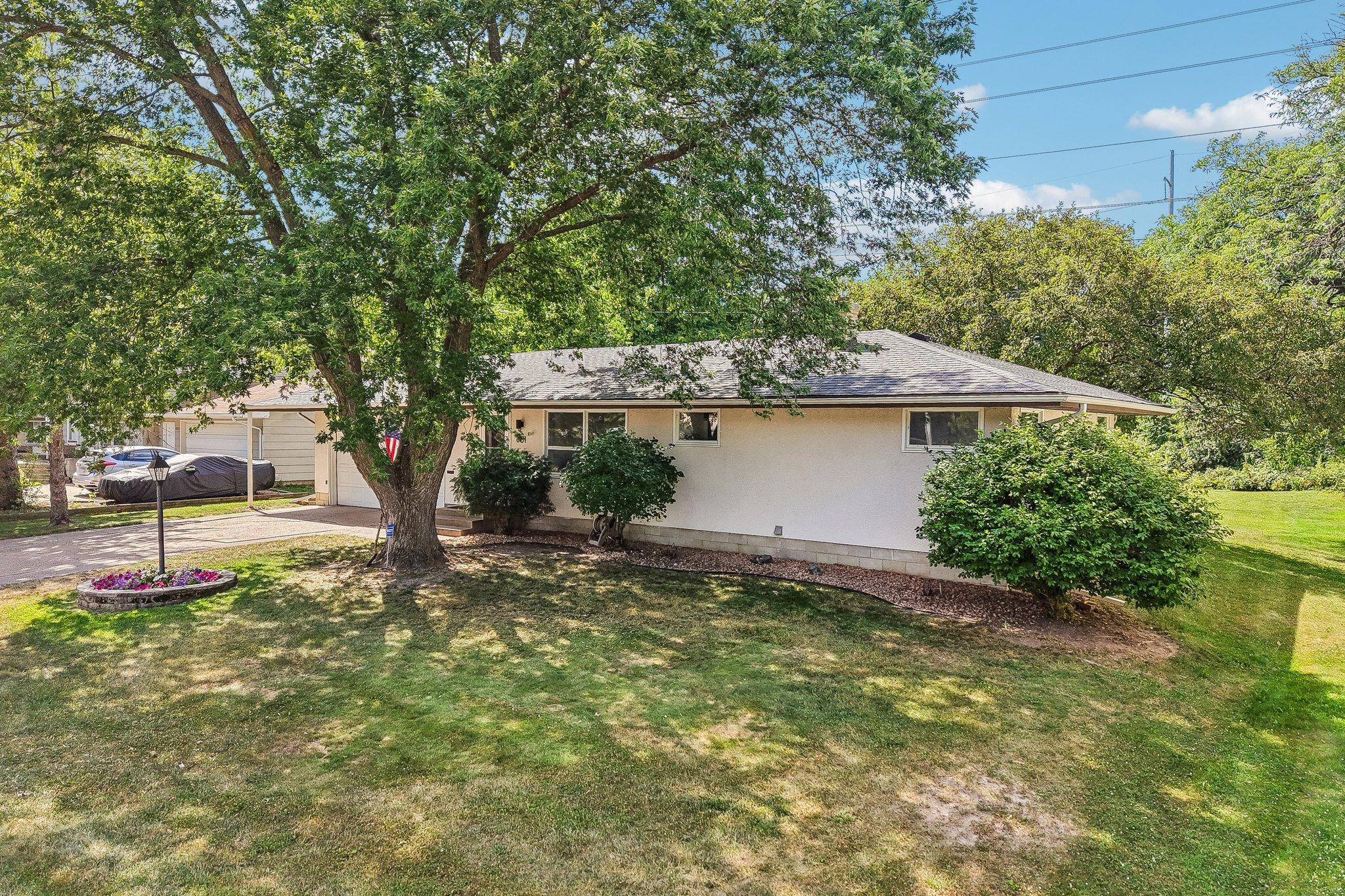 49-web-or-mls-Terrace Dr-S1807-049.jpg