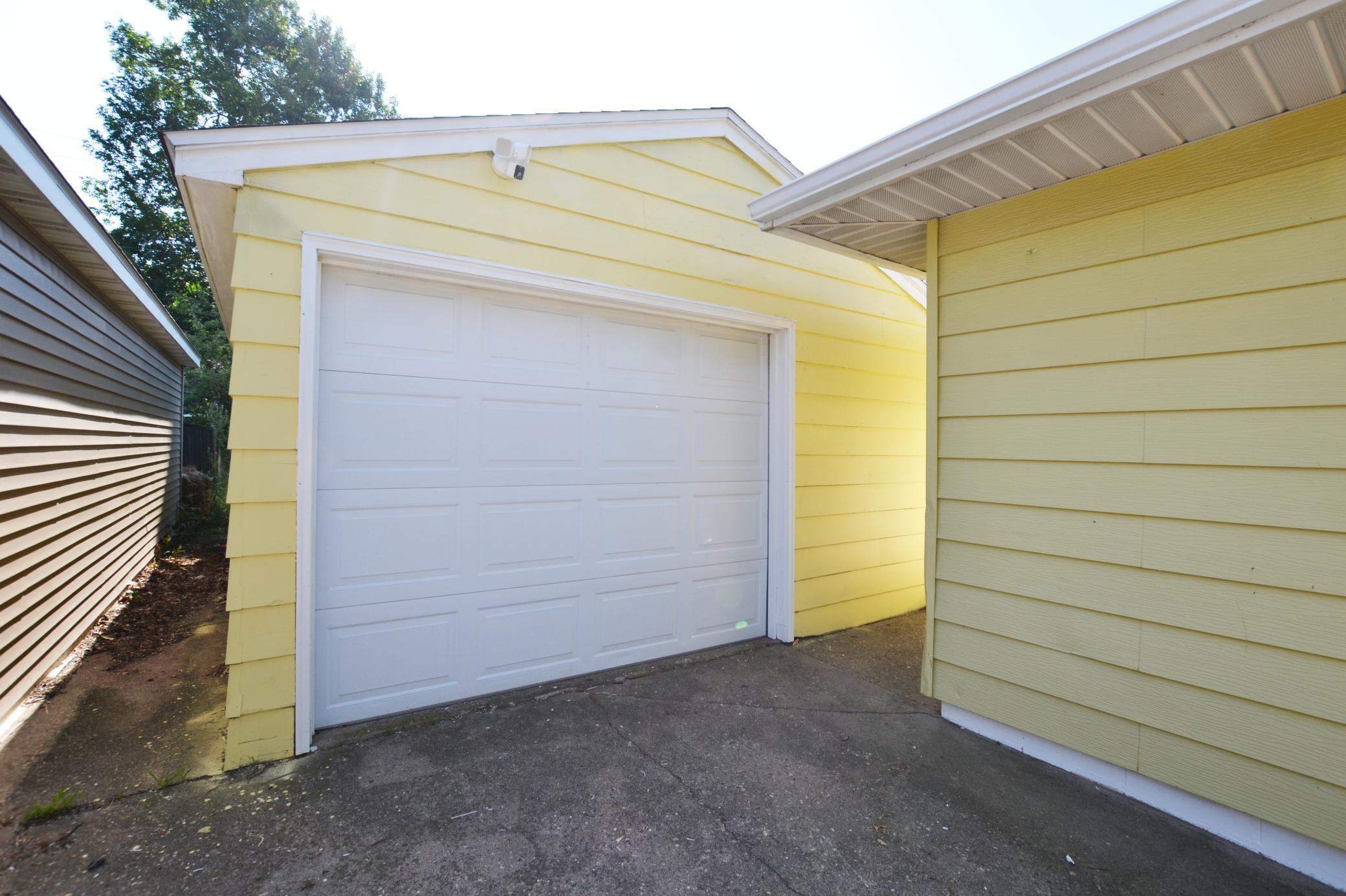 26'x16' garage plus a large driveway for ample parking.