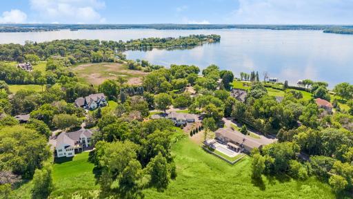 1155 Heritage Lane, Wayzata, MN 55391