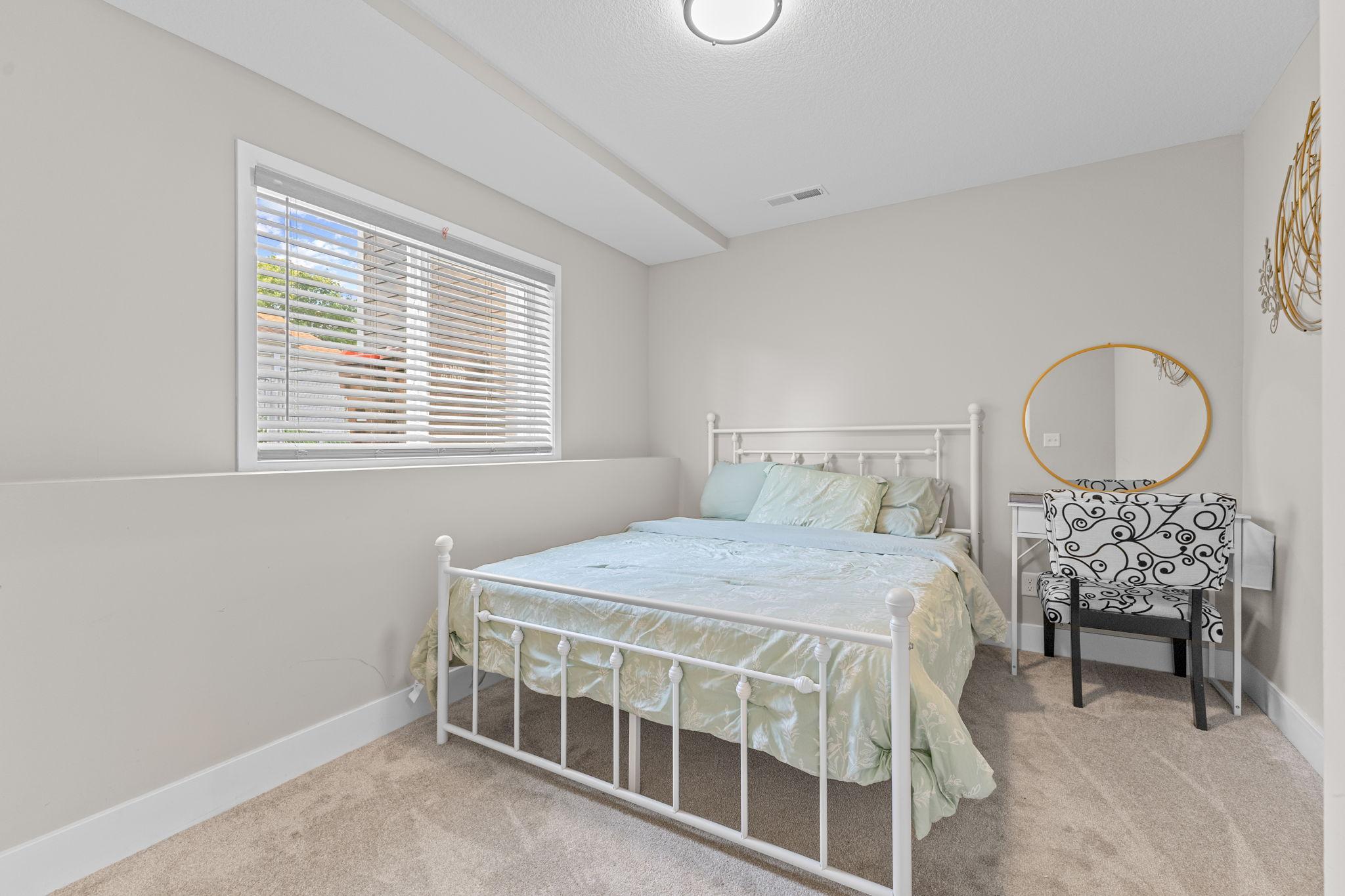 bedroom5.jpg