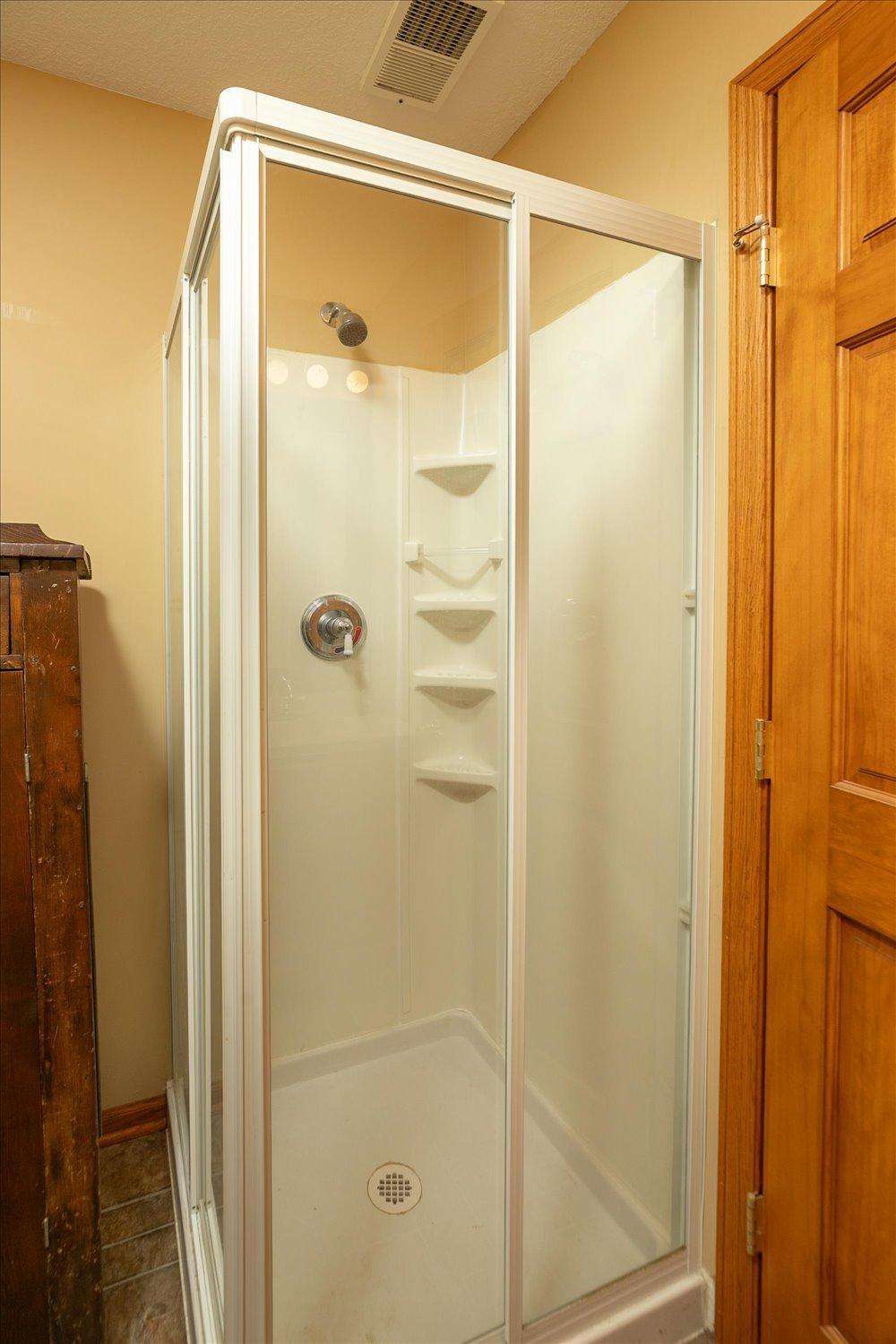 25-25-Bathroom.jpg