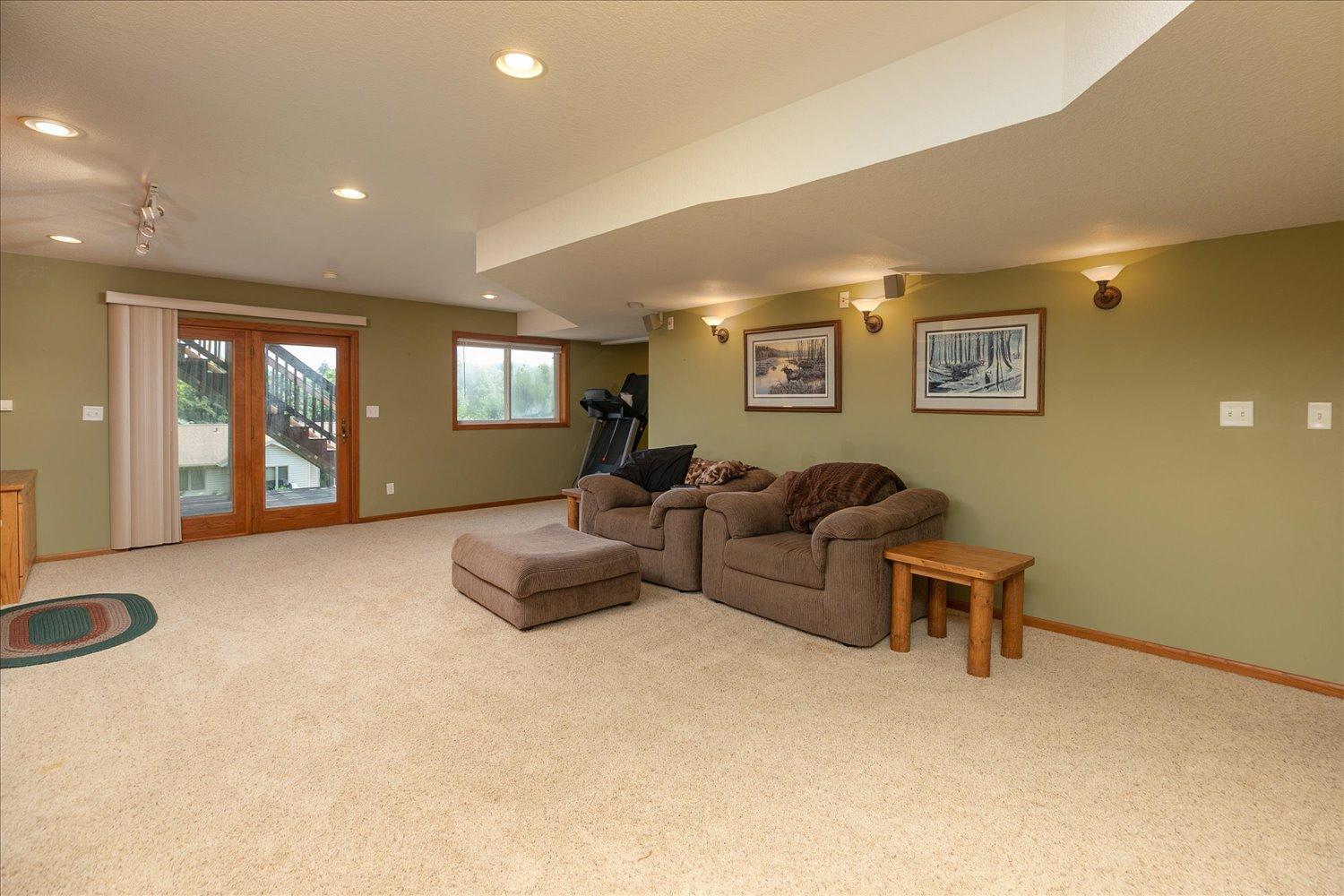21-21-Family Room.jpg