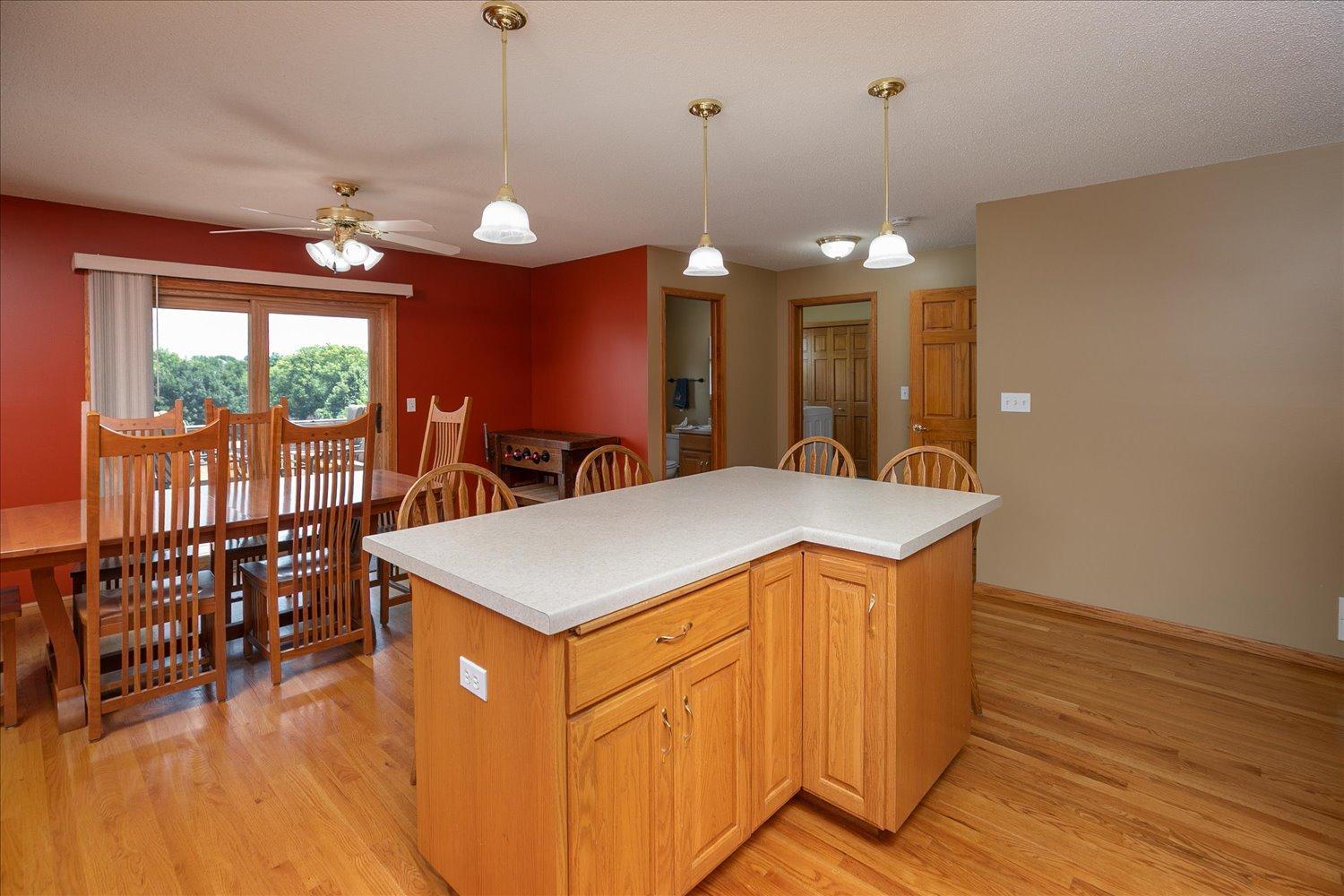 17-17-Kitchen.jpg