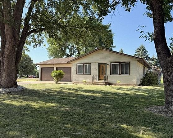 1790 Maple Park Circle, Windom, MN 56101 aa.jpg