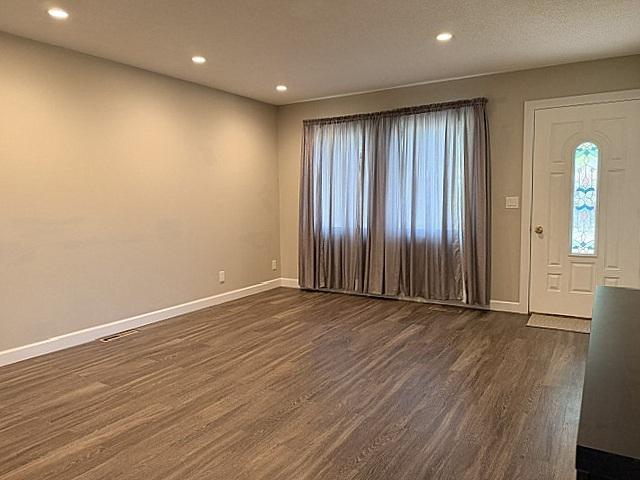 Living Room bb.jpg