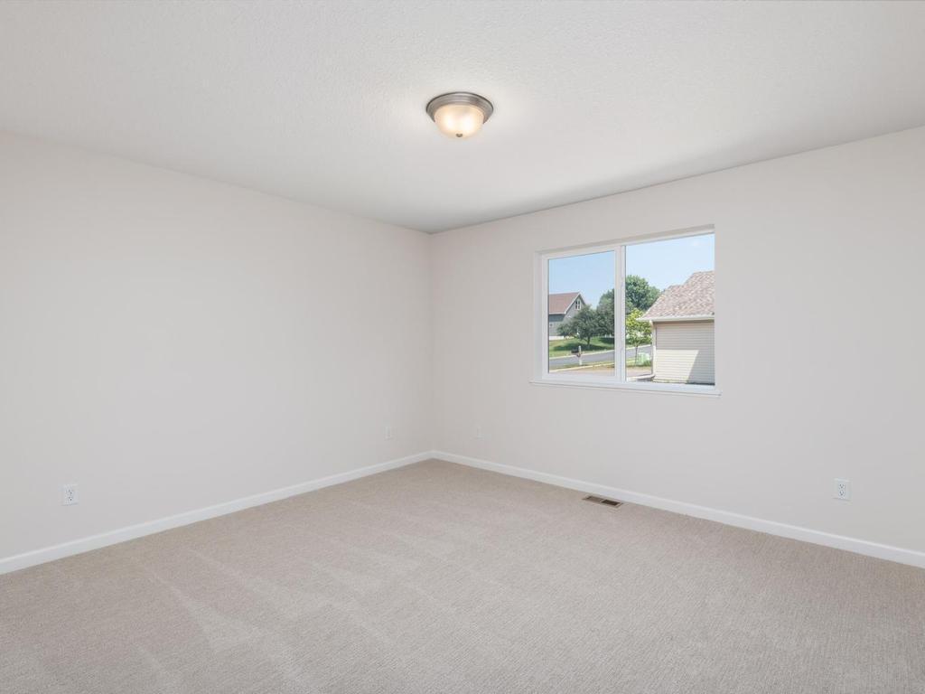 4944 River Oaks Rd, Rockford