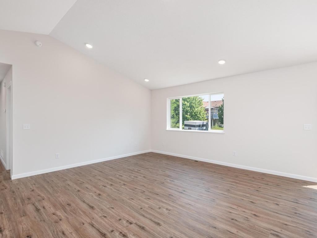 4944 River Oaks Rd, Rockford