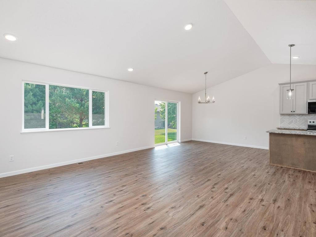 4944 River Oaks Rd, Rockford