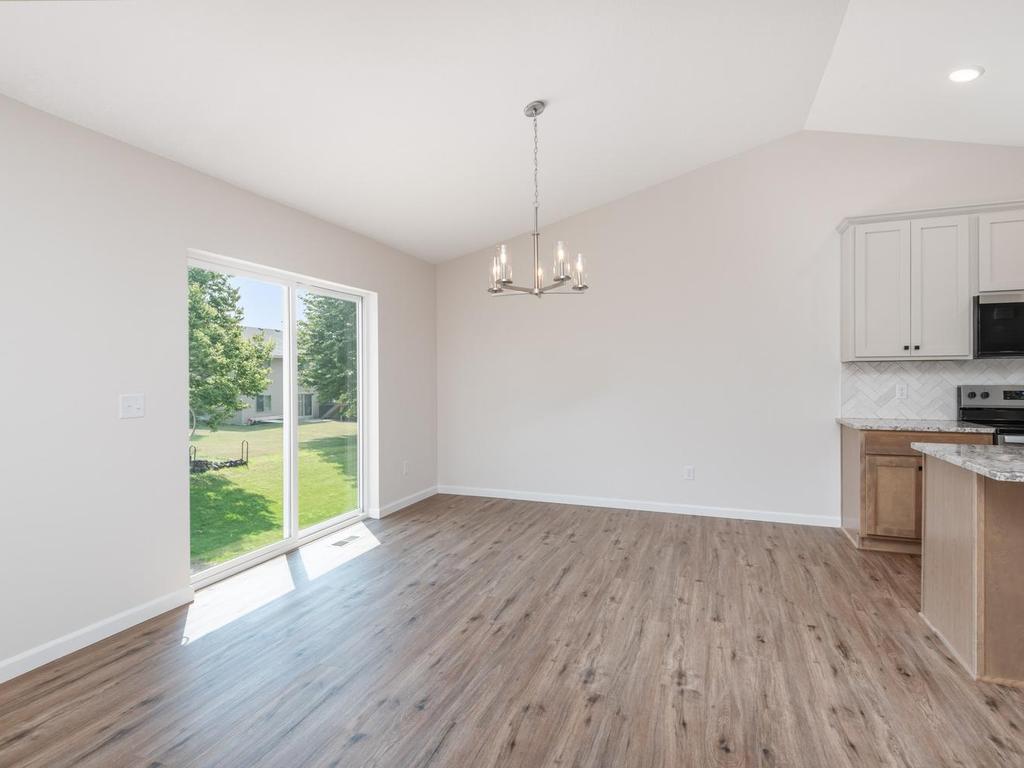 4944 River Oaks Rd, Rockford