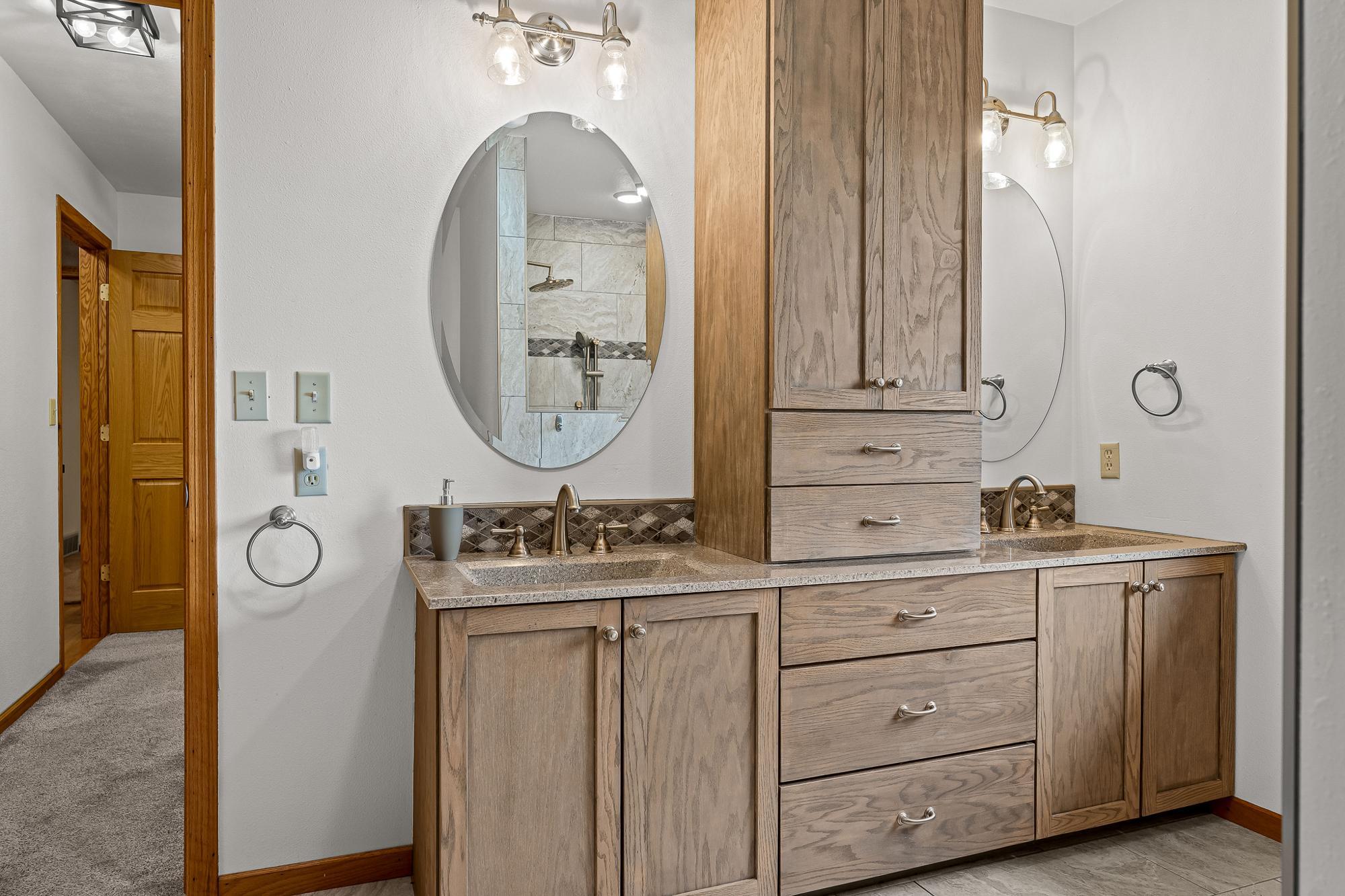 Master Bath 2.jpg