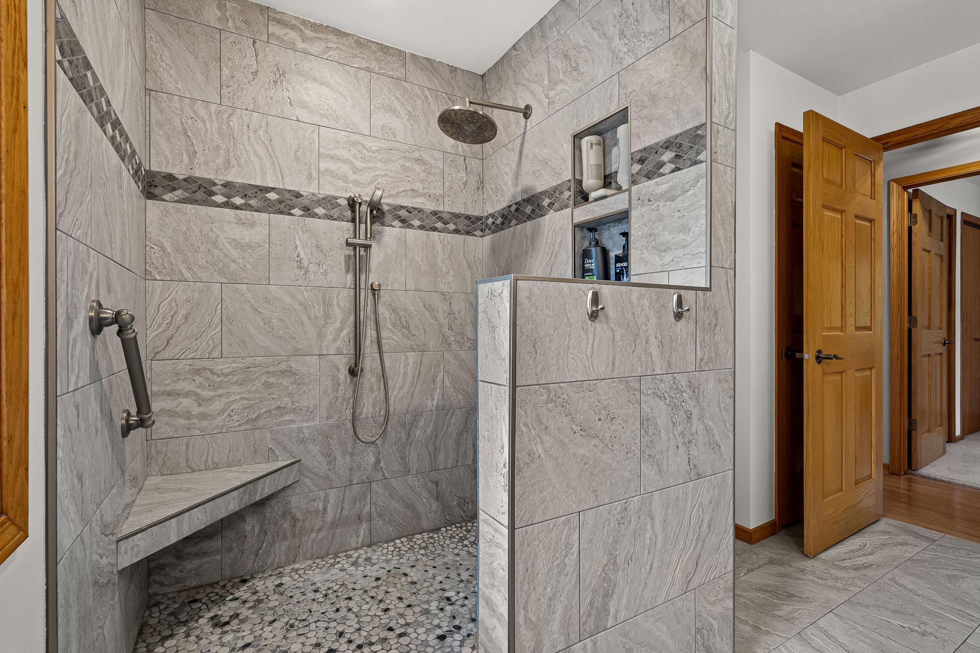 Master Bath.jpg