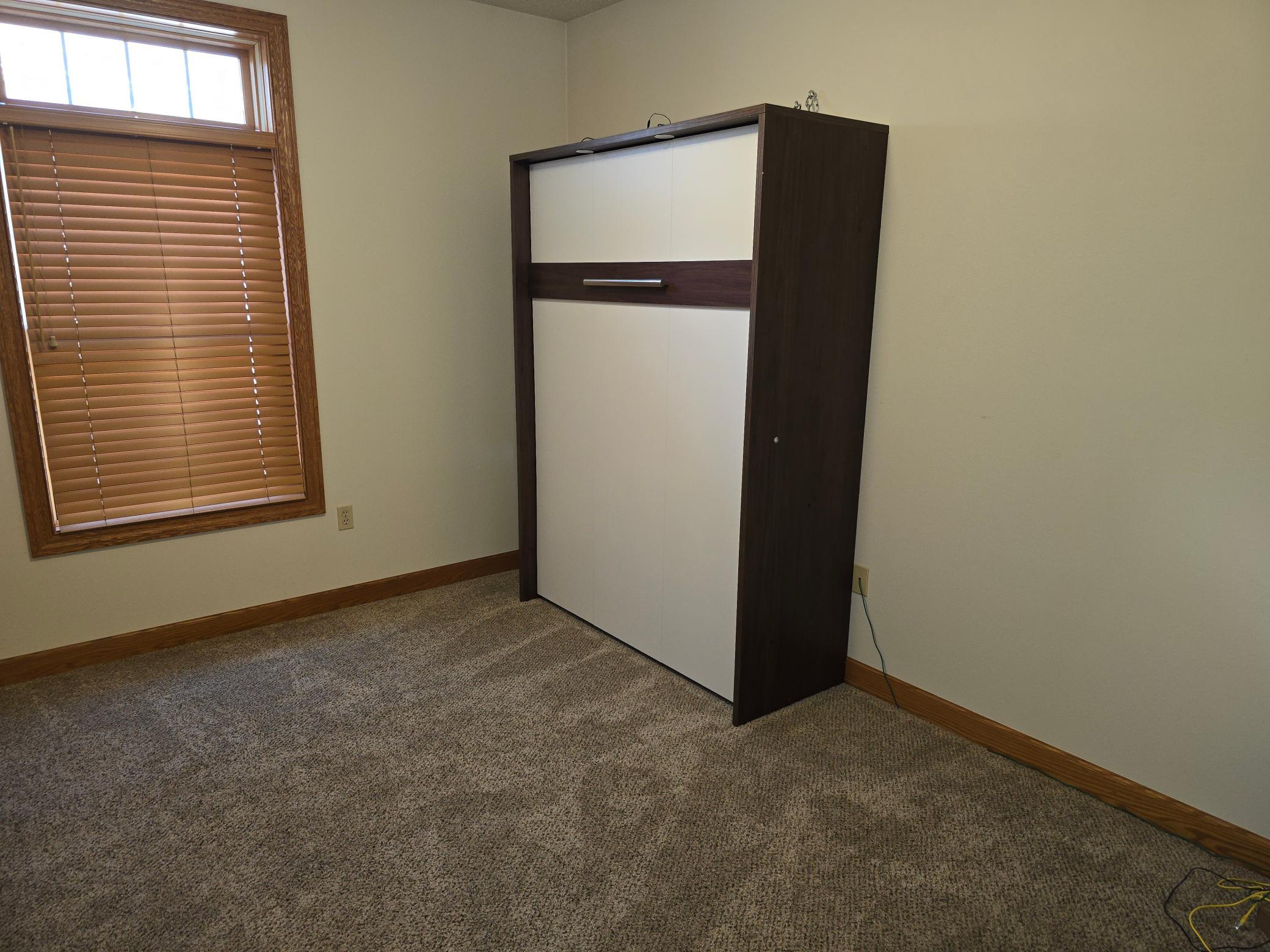 Guest bedroom - Murphy bed stays