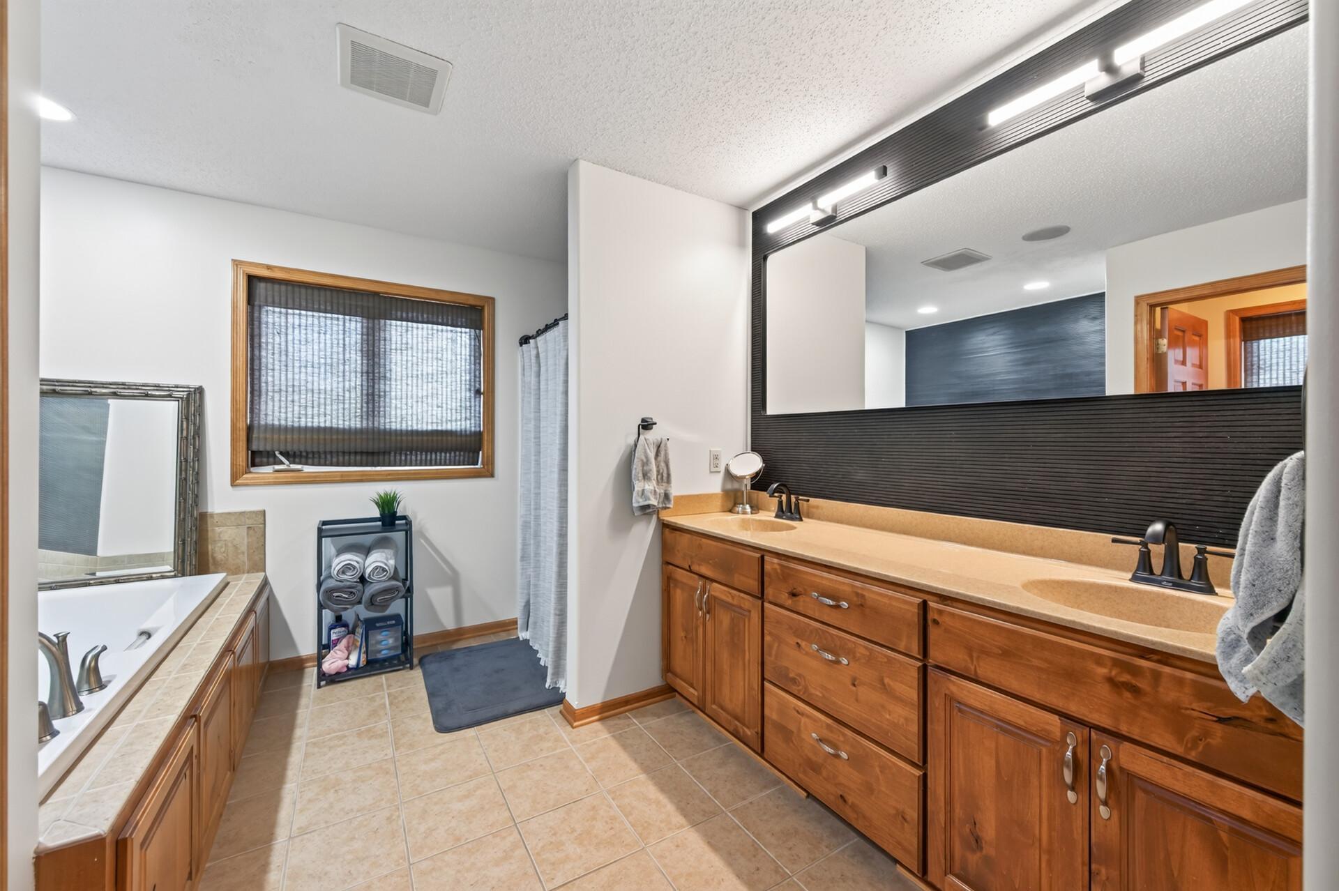 Primary Suite Bathroom