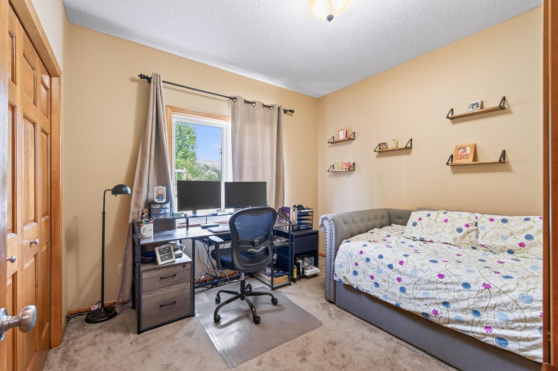 Main Level Bedroom/Office