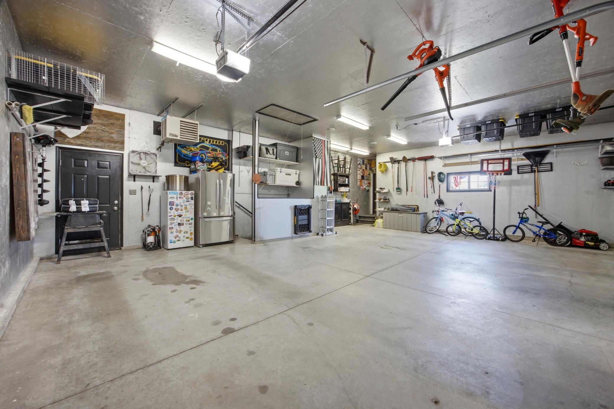 3 Stall Garage