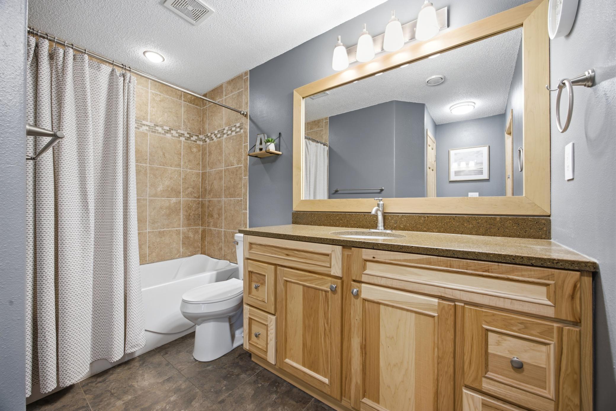 Full Bathroom