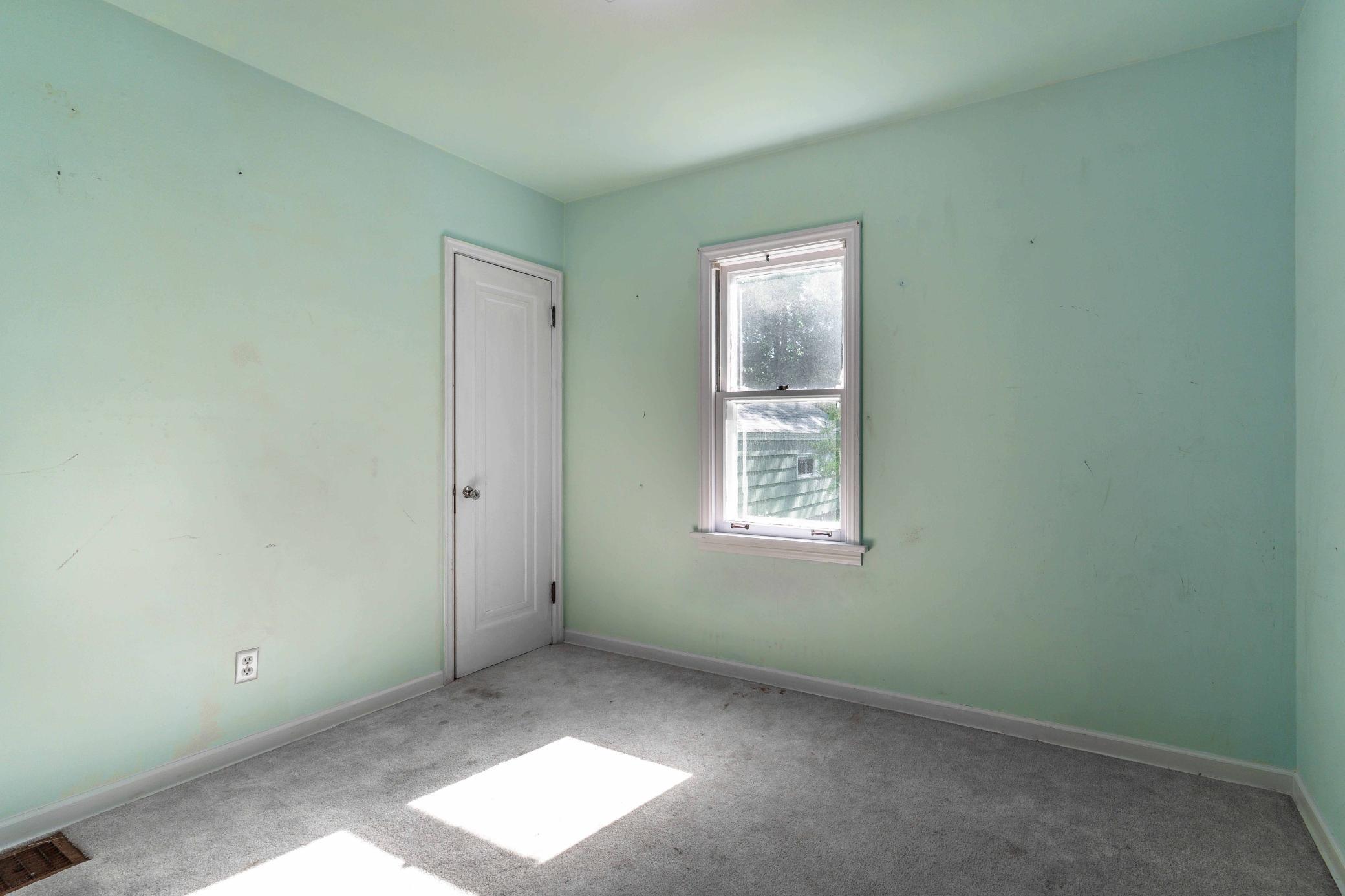 211 5th St SE PR-212.jpg