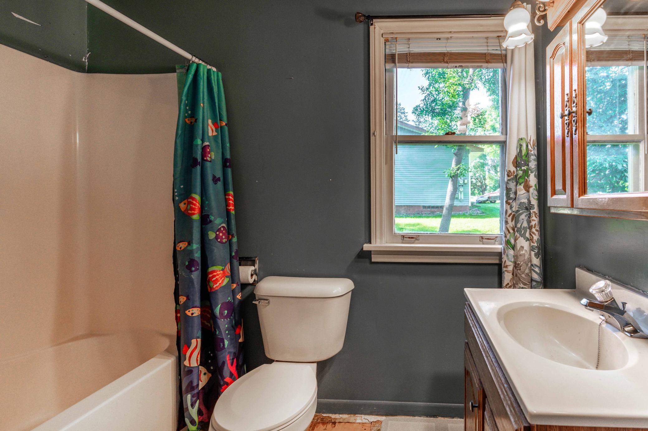 211 5th St SE PR-214.jpg